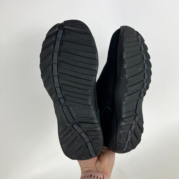 L.L. Bean Snow Boots Women's 7 Black Suede Winter Side Zip Round Toe 290478 - Picture 8 of 9